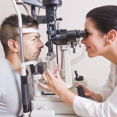 OPTOMETRIST